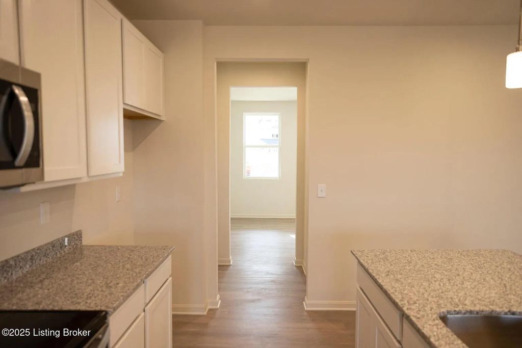 Photo of 5005 Aiken Back Ln, La Grange, KY 40031 (MLS # 1700847)