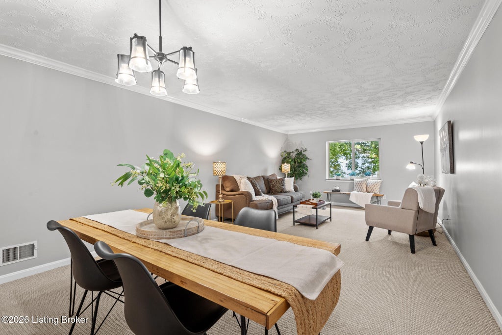 Photo of 4875 Sherburn Ln #2J, Louisville, KY 40207 (MLS # 1728626)