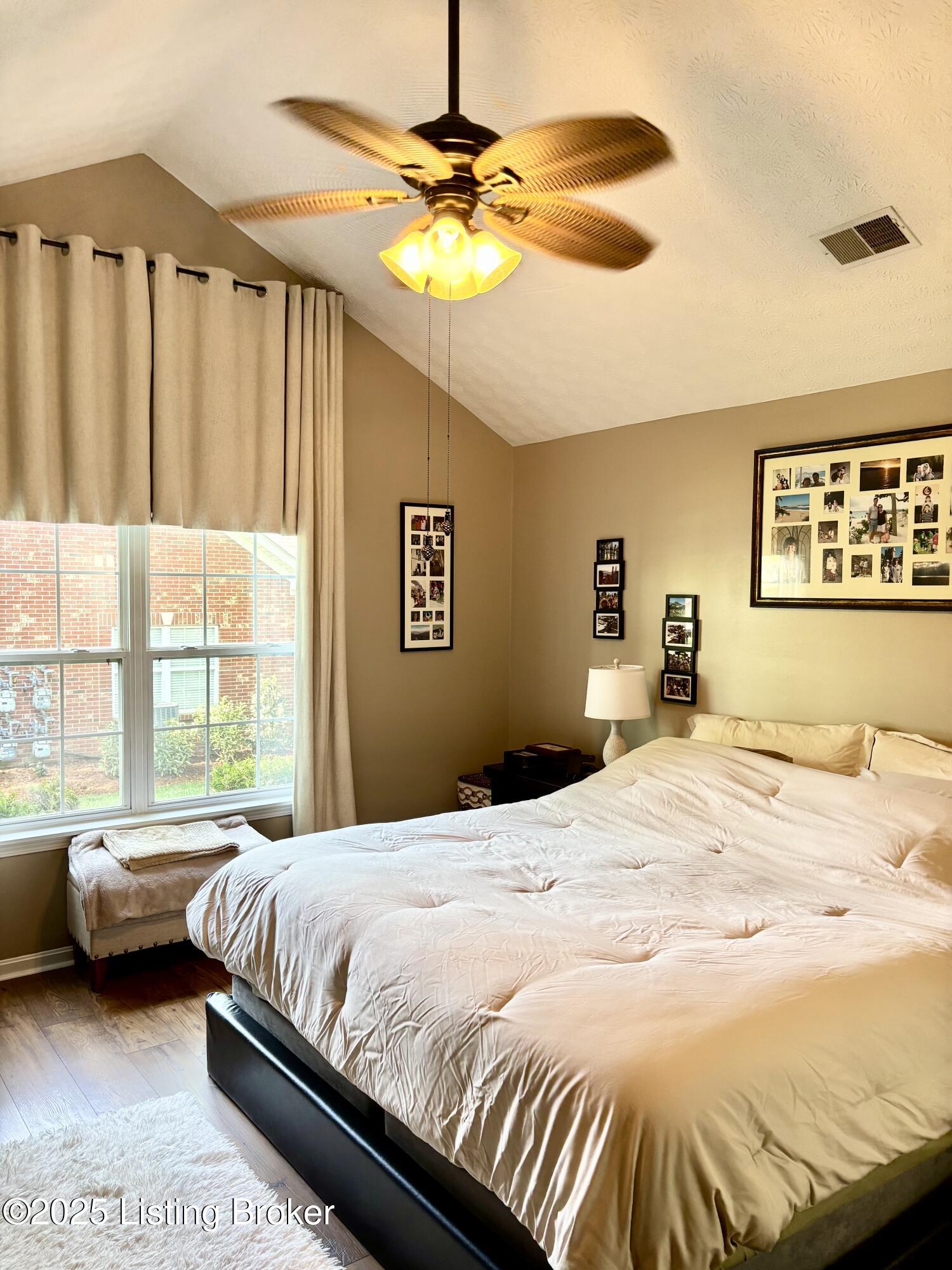 8118 St Andrews Village Dr, Louisville, Kentucky image 8
