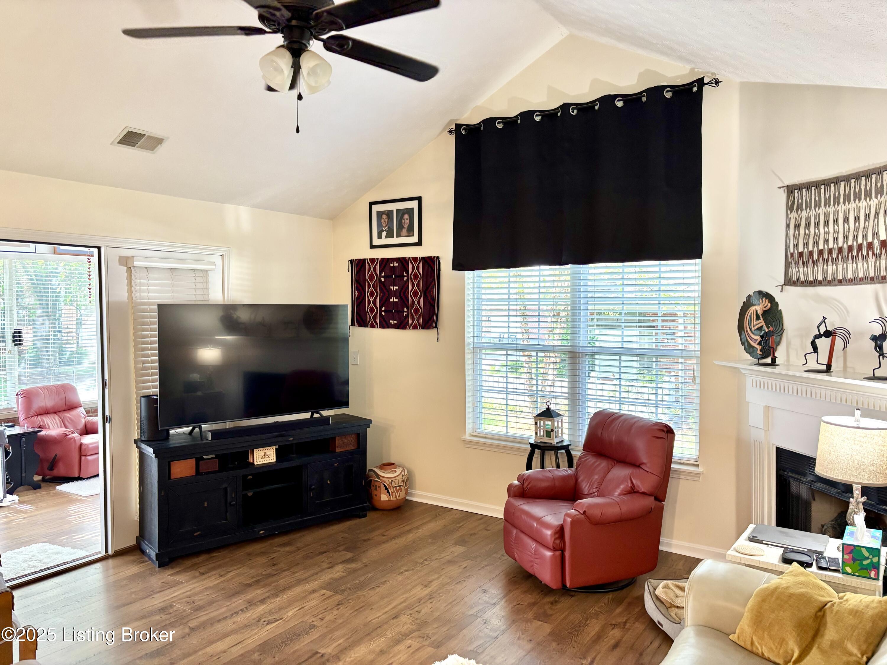 8118 St Andrews Village Dr, Louisville, Kentucky image 21