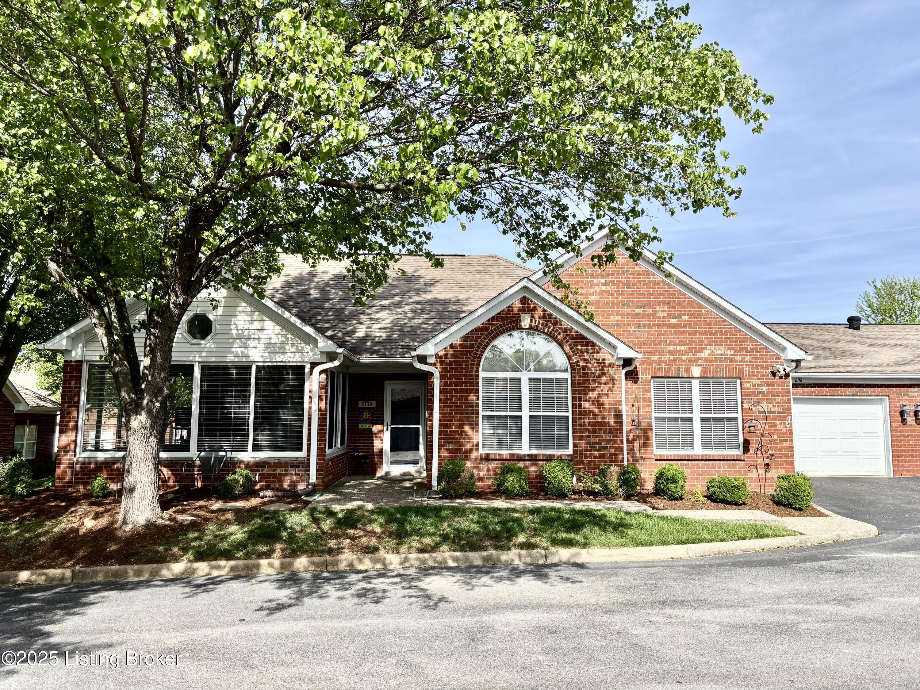 8118 St Andrews Village Dr, Louisville, Kentucky image 1