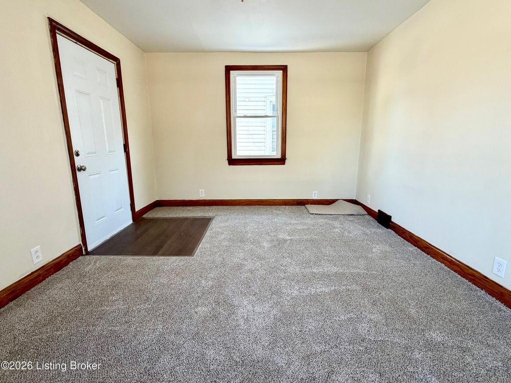 Photo of 1502 Culbertson Ave, New Albany, IN 47150 (MLS # 1708616)