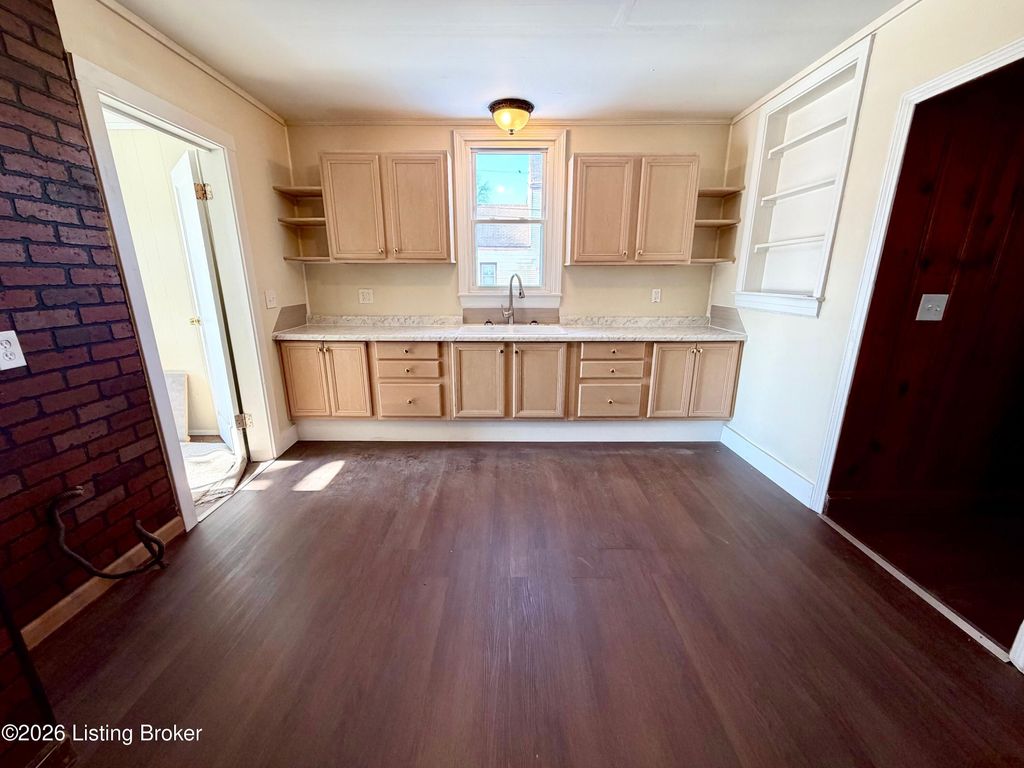 Photo of 1502 Culbertson Ave, New Albany, IN 47150 (MLS # 1708616)