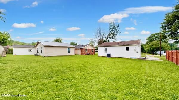 10003 Larlyn Dr, Fairdale, Kentucky image 17