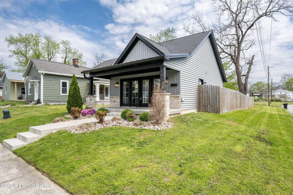 Photo of 1032 S Virginia Ave, Clarksville, IN 47129 (MLS # 1713753)