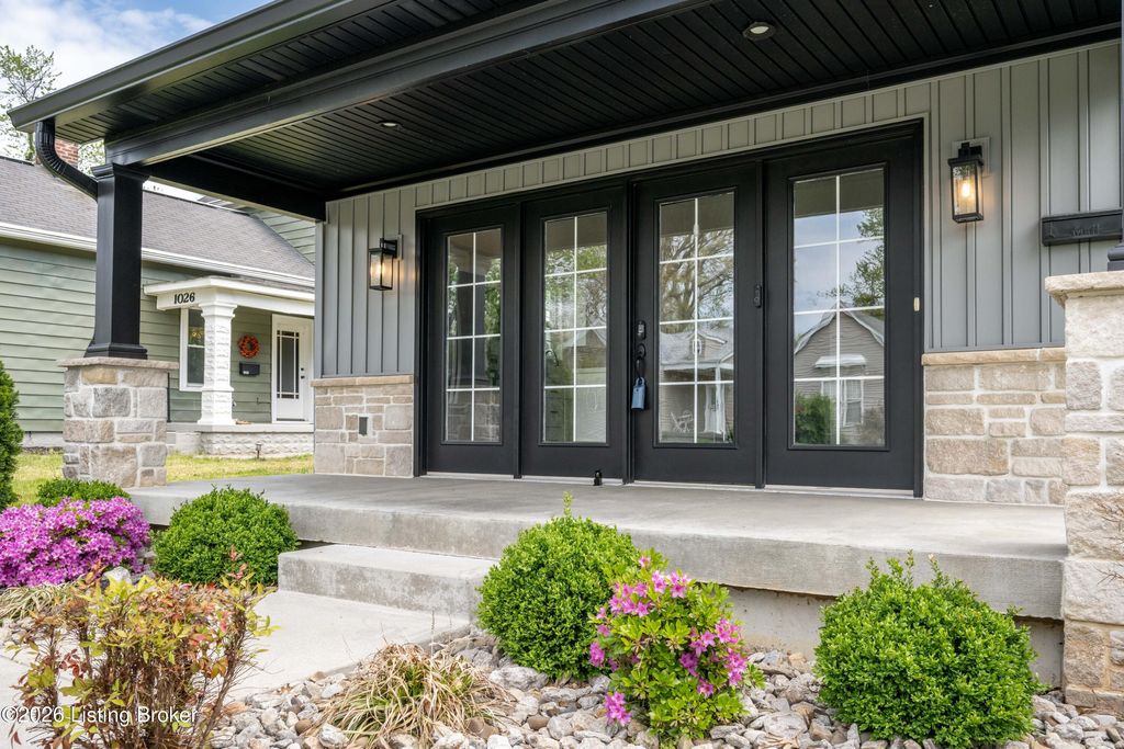 Photo of 1032 S Virginia Ave, Clarksville, IN 47129 (MLS # 1713753)