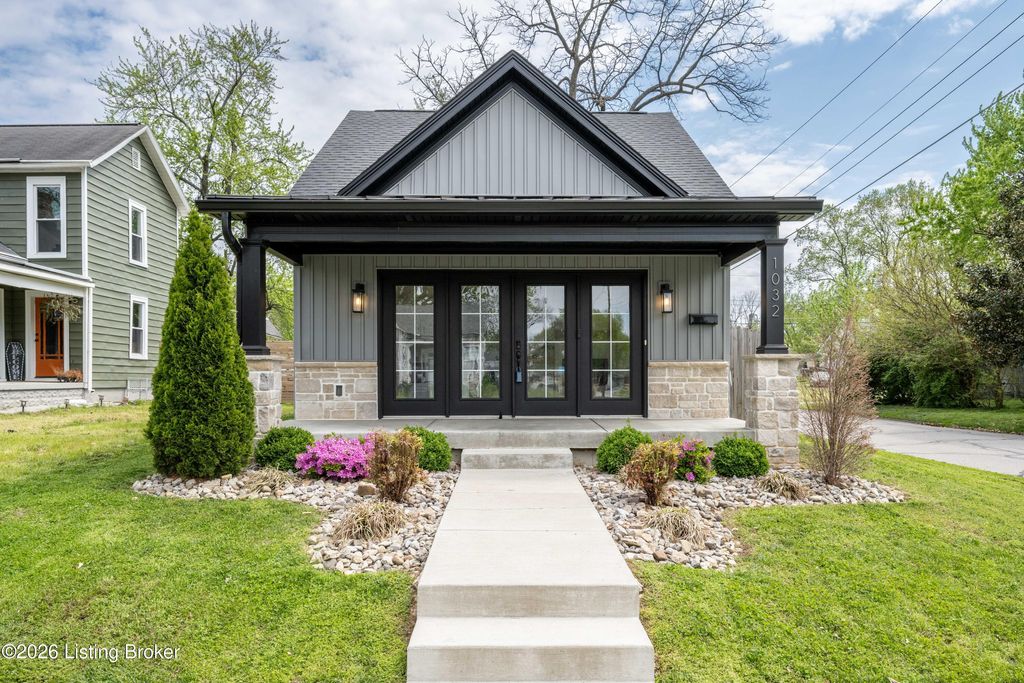 Photo of 1032 S Virginia Ave, Clarksville, IN 47129 (MLS # 1713753)