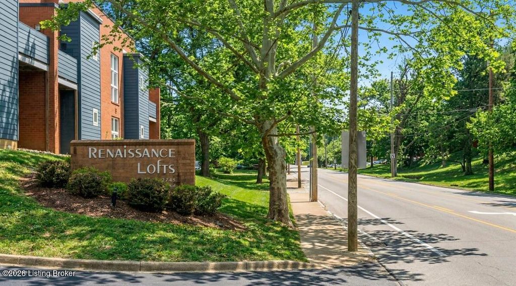 Photo of 2745 Grinstead Dr #201, Louisville, KY 40206 (MLS # 1713682)