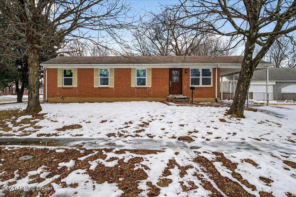 Photo of 2000 Bartholomew Dr, Louisville, KY 40218 (MLS # 1708940)