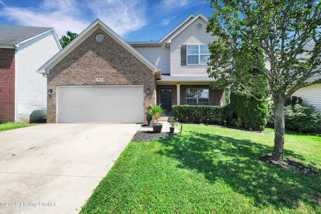 Photo of 1707 Keating Dr, Louisville, KY 40245 (MLS # 1723162)
