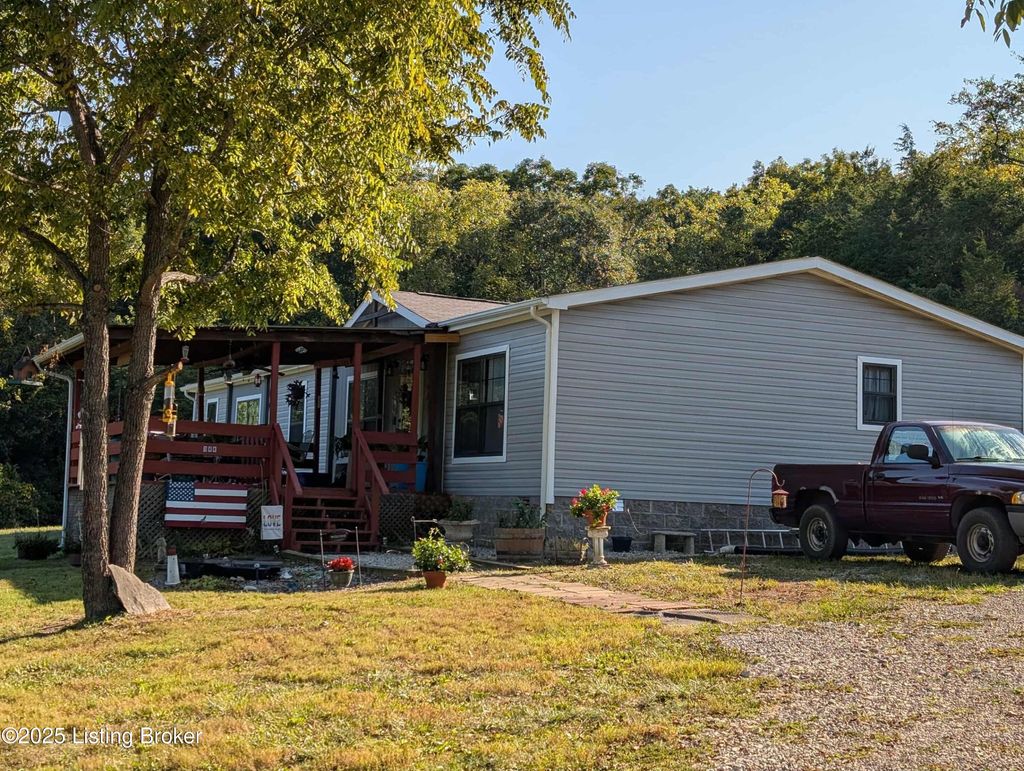 Photo of 600 Harper Valley Rd, Cave City, KY 42127 (MLS # 1702645)