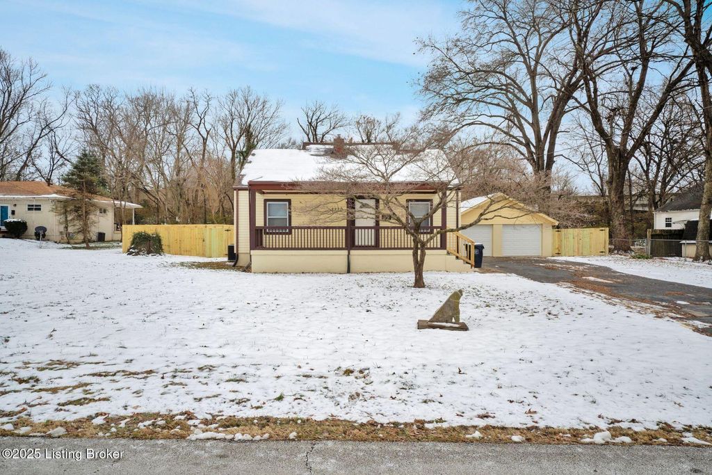 Photo of 2220 Auburn Dr, Louisville, KY 40216 (MLS # 1705483)