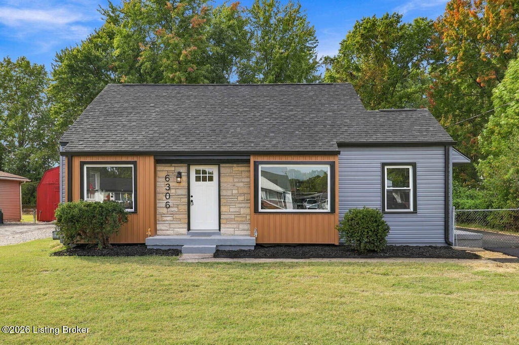 Photo of 6306 Hanses Dr, Louisville, KY 40219 (MLS # 1731540)