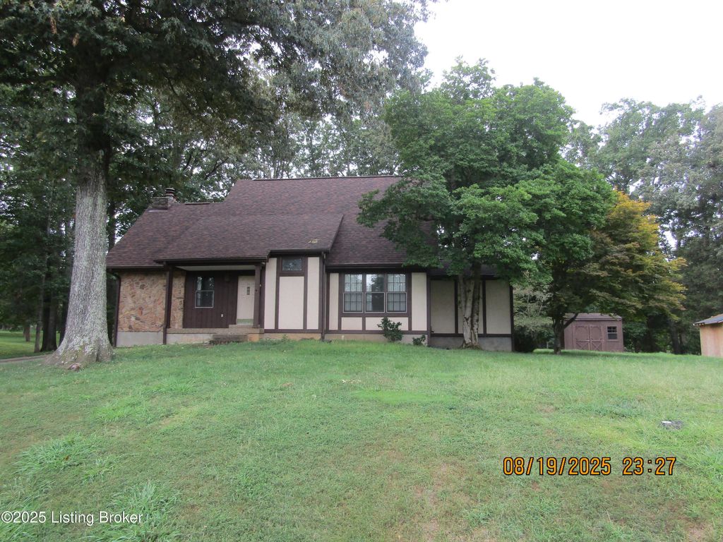 Photo of 697 Saint Andrews Rd, Brandenburg, KY 40108 (MLS # 1712870)