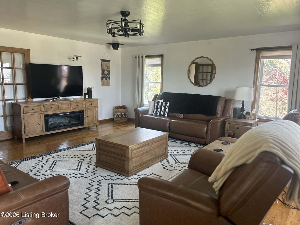 Photo of 4885 Priceville Rd, Munfordville, KY 42765 (MLS # 1712737)