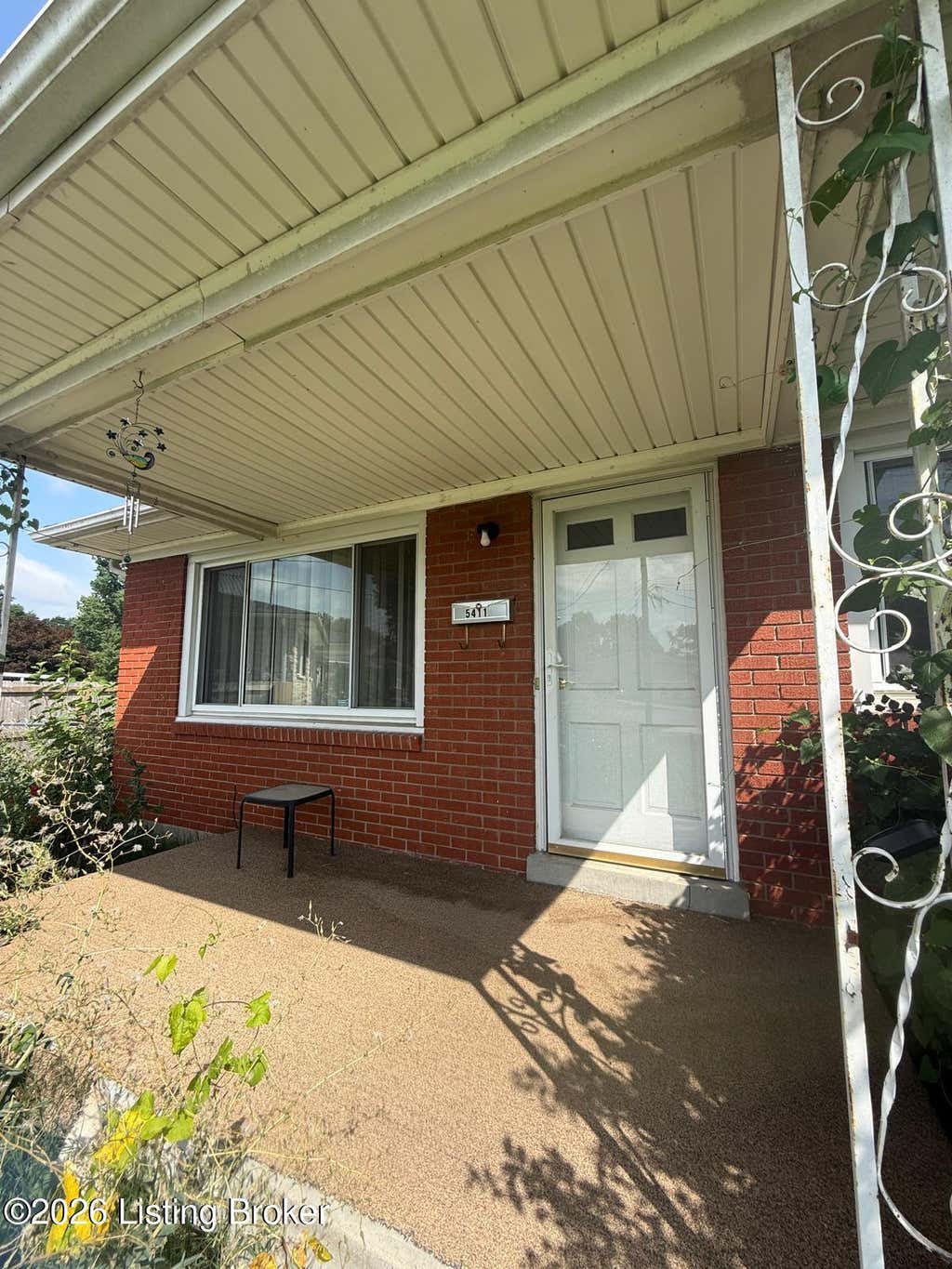 Photo of 5411 Fennel Ct, Louisville, KY 40258 (MLS # 1724654)