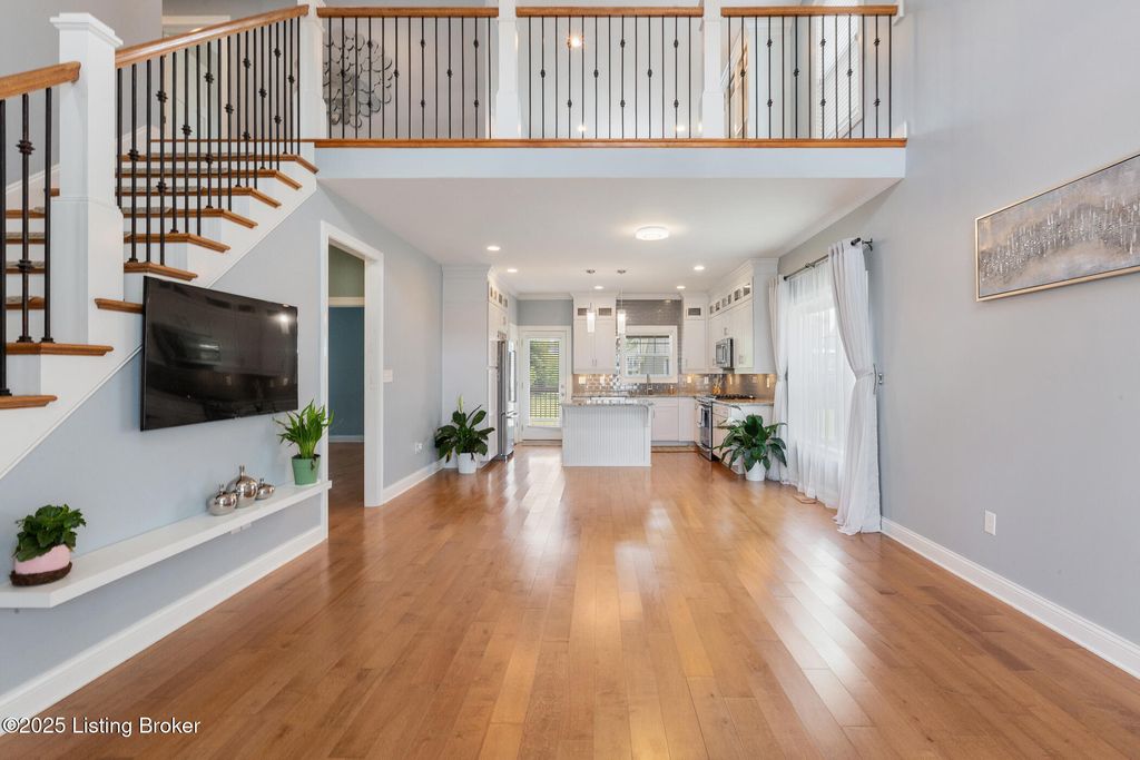 Photo of 1700 Coral Ct, Prospect, KY 40059 (MLS # 1688714)