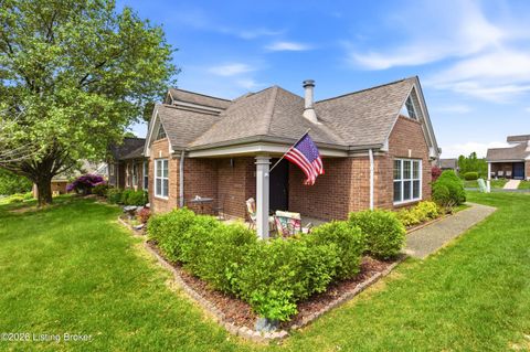Photo of 4445 Southbridge Ct, Louisville, KY 40272 (MLS # 1714506)