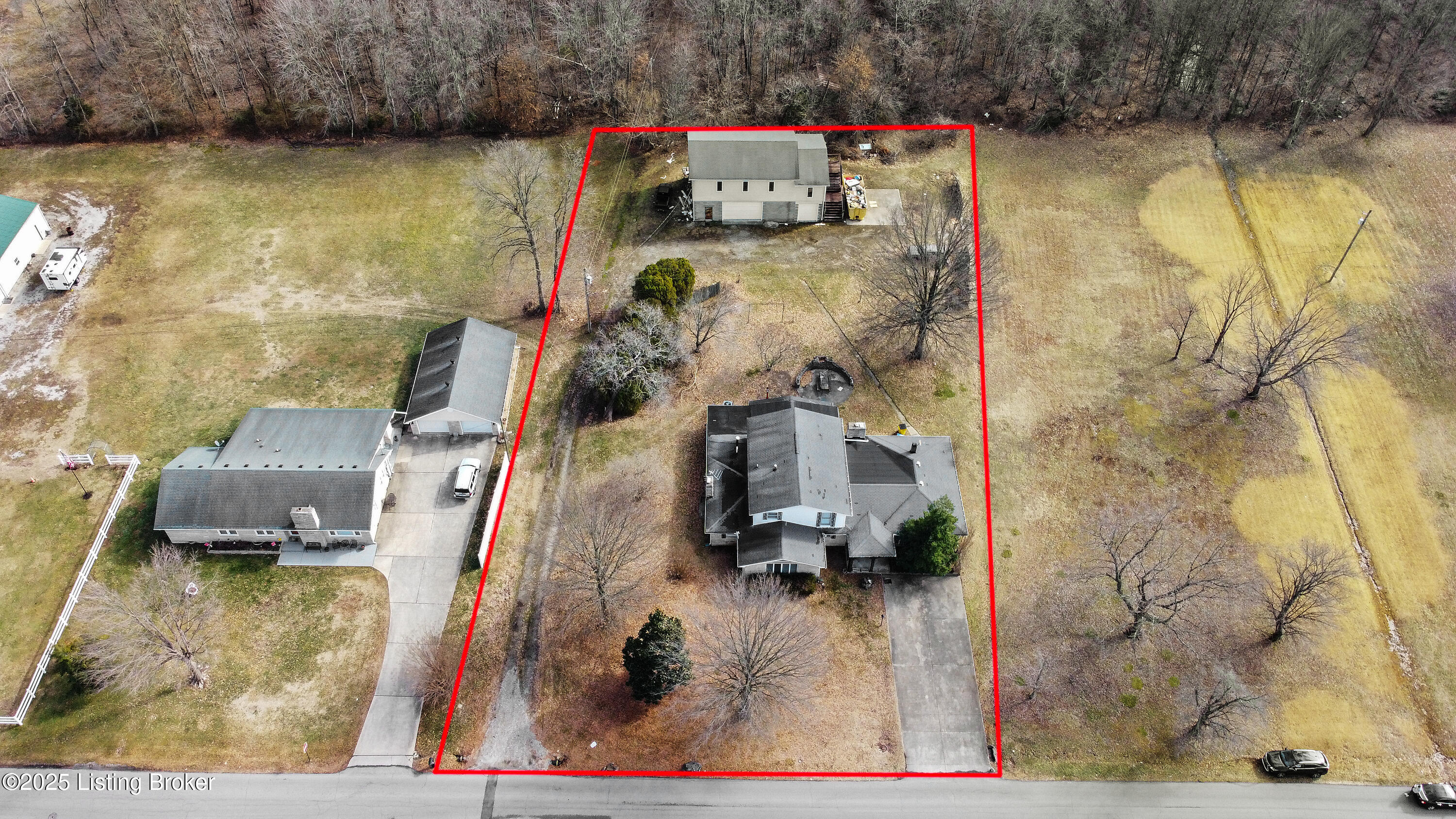 386 Smith Ln, Louisville, Pennsylvania image 2