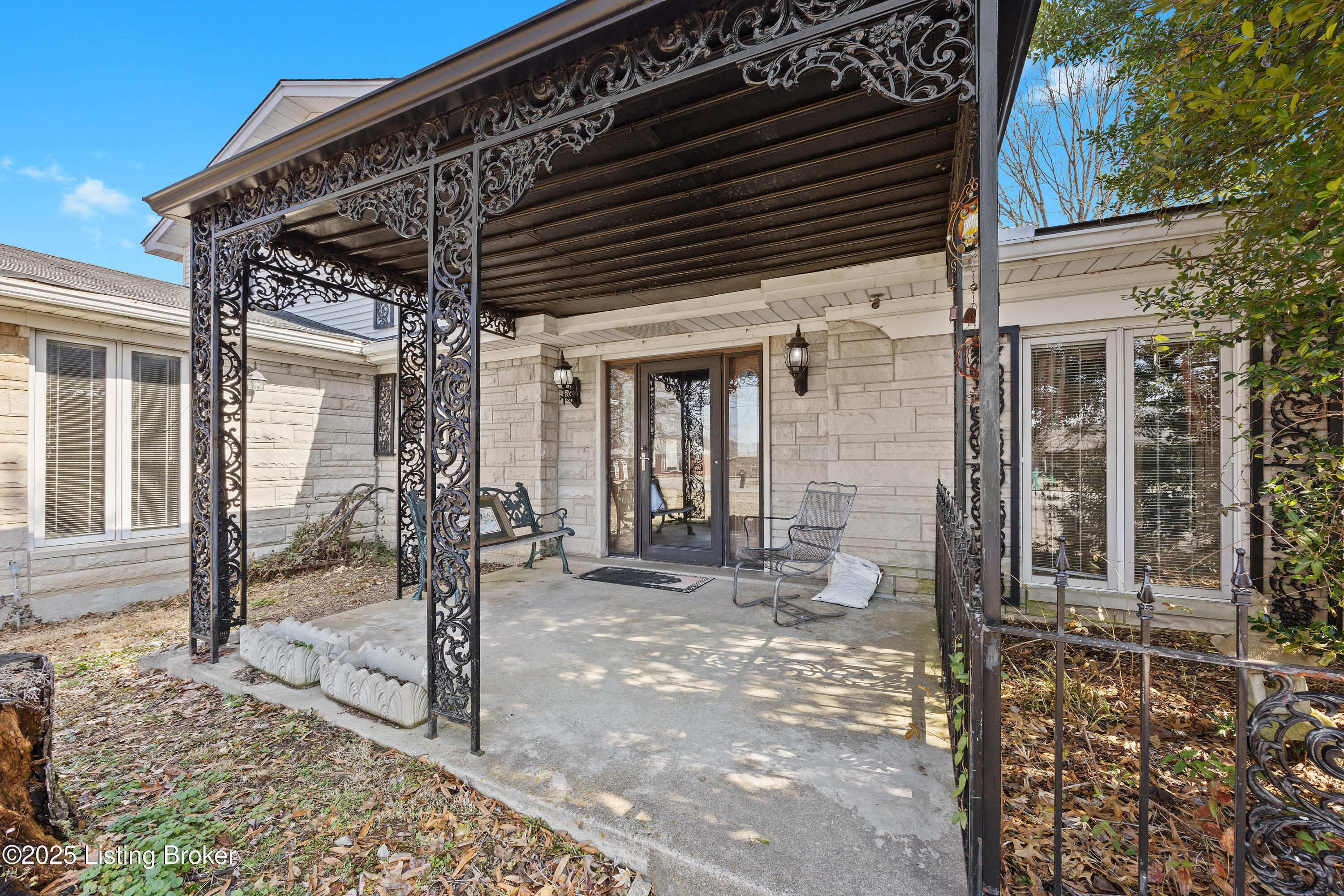 386 Smith Ln, Louisville, Pennsylvania image 3