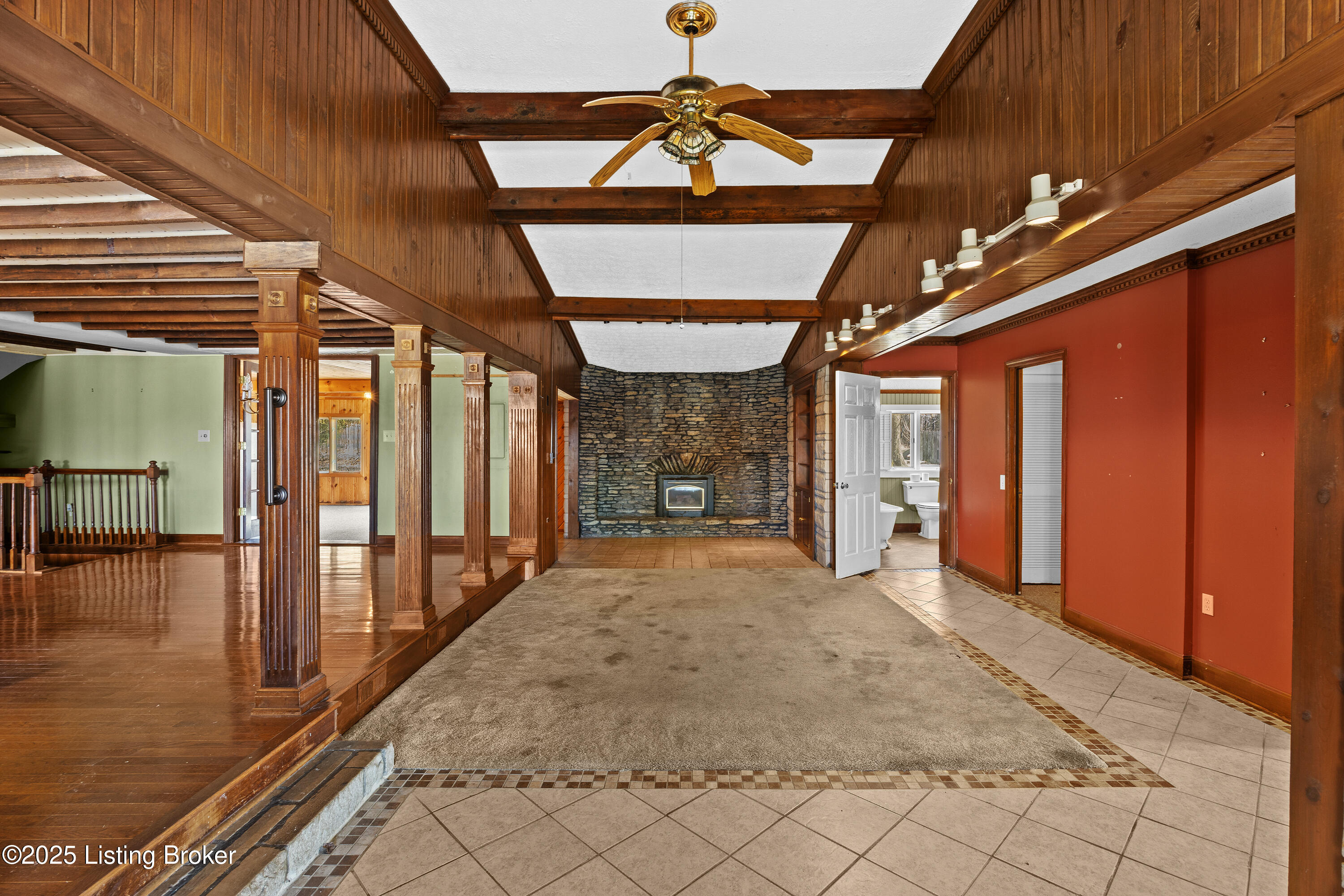 386 Smith Ln, Louisville, Pennsylvania image 5