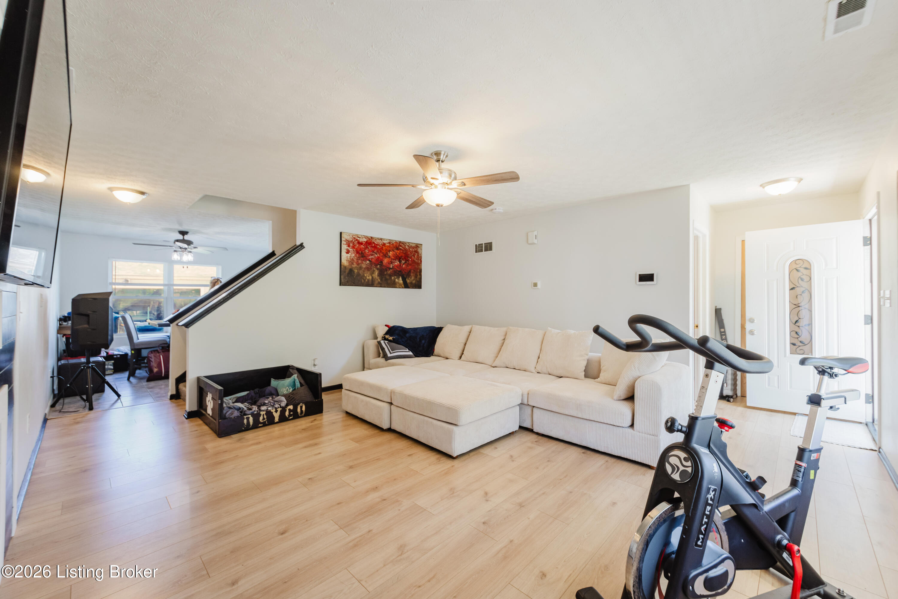 6319 Maravian Dr