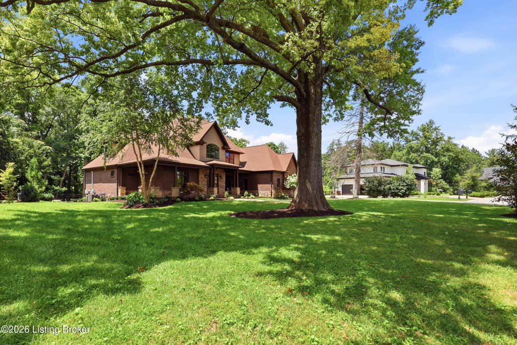 Photo of 3214 Falls Park Pl, Louisville, KY 40222 (MLS # 1723970)