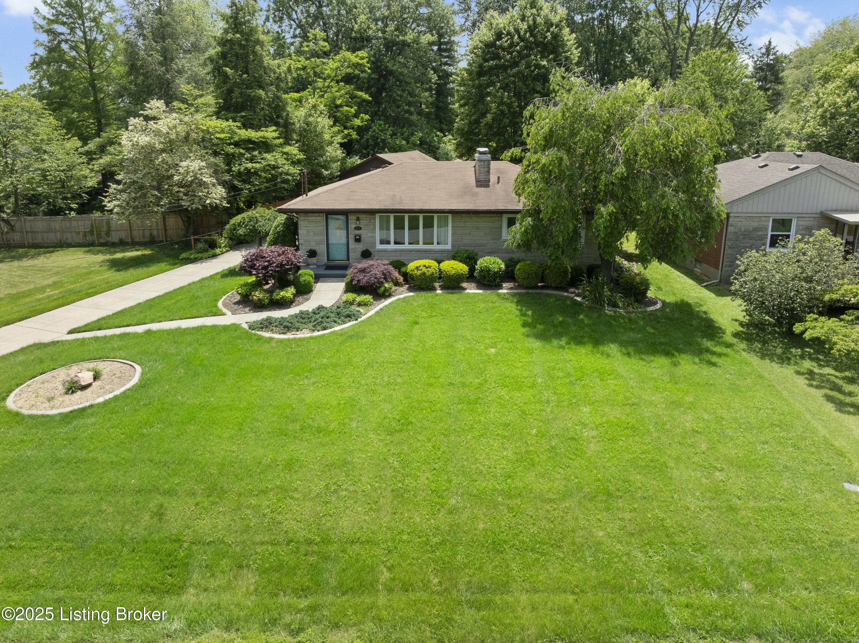 5506 Bamberrie Cross Rd, Louisville, Kentucky image 3