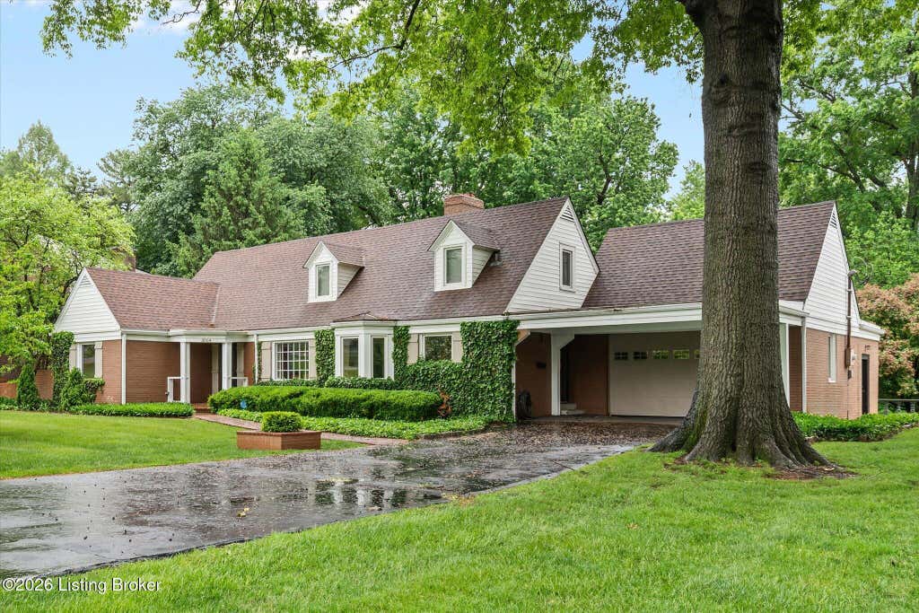 Photo of 3004 Colonial Hill Rd, Louisville, KY 40205 (MLS # 1727136)
