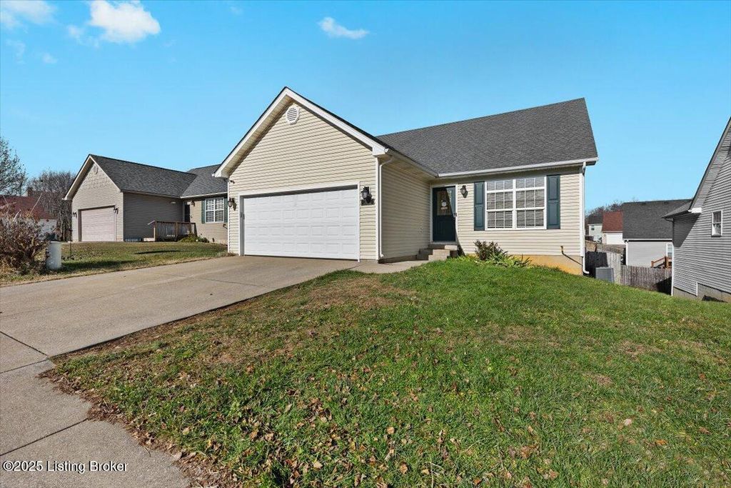 Photo of 103 Holiday Ct, Elizabethtown, KY 42701 (MLS # 1709806)
