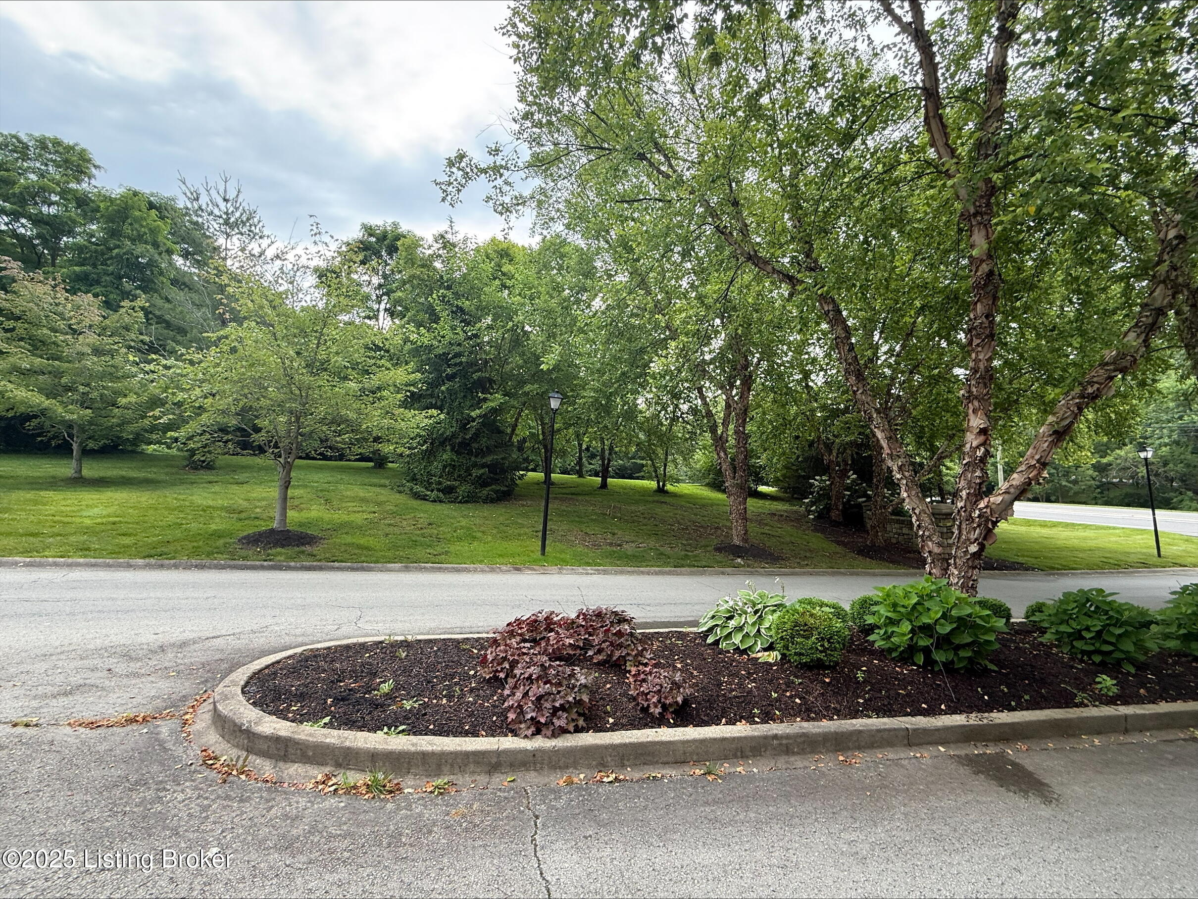 5303-5307 Worthington Place Dr, Louisville, Pennsylvania image 3