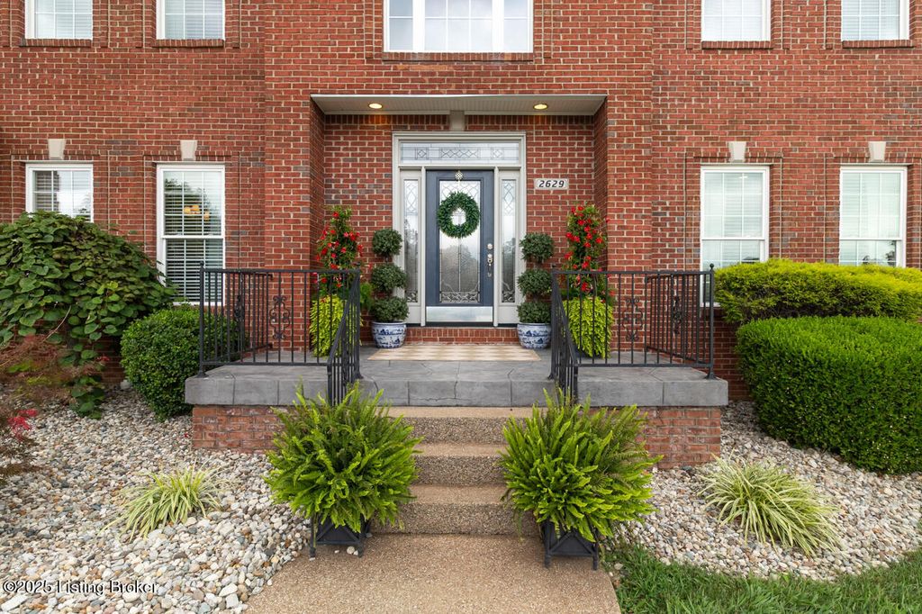 Photo of 2629 Stonemill Dr, Elizabethtown, KY 42701 (MLS # 1705222)