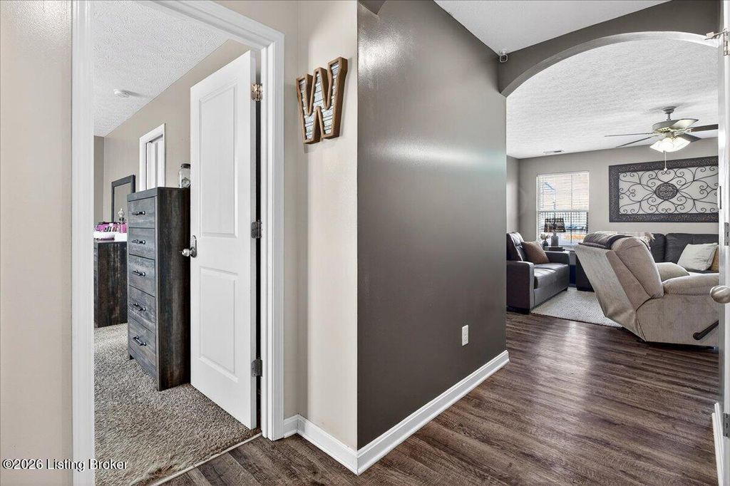 Photo of 534 Gentry Ln, Mt Washington, KY 40047 (MLS # 1712659)