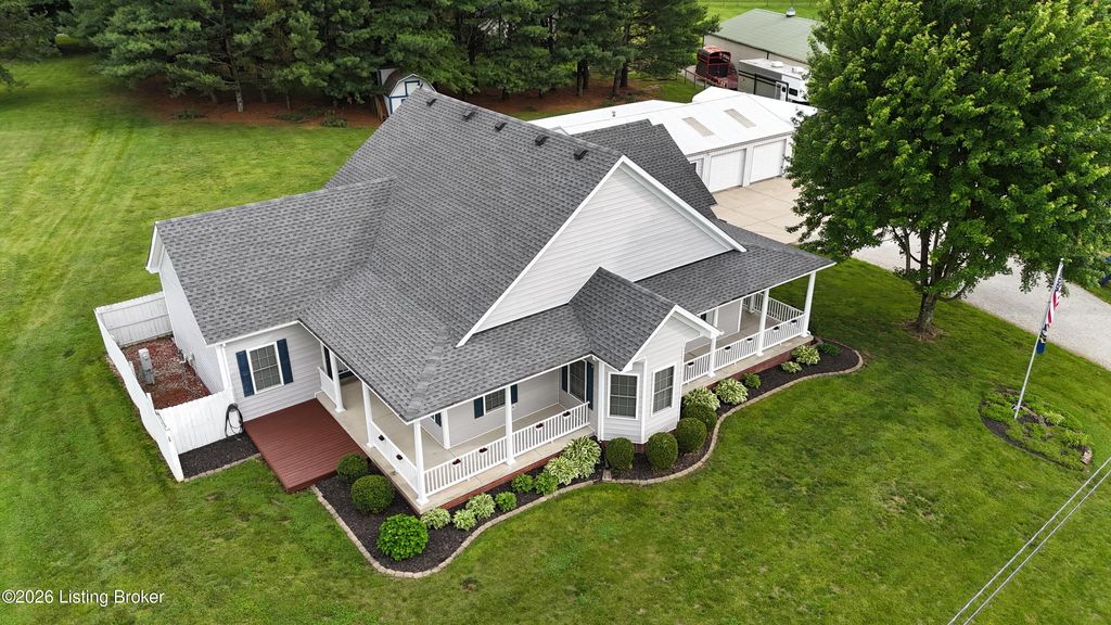 Photo of 141 Botland Loop, Bardstown, KY 40004 (MLS # 1718418)