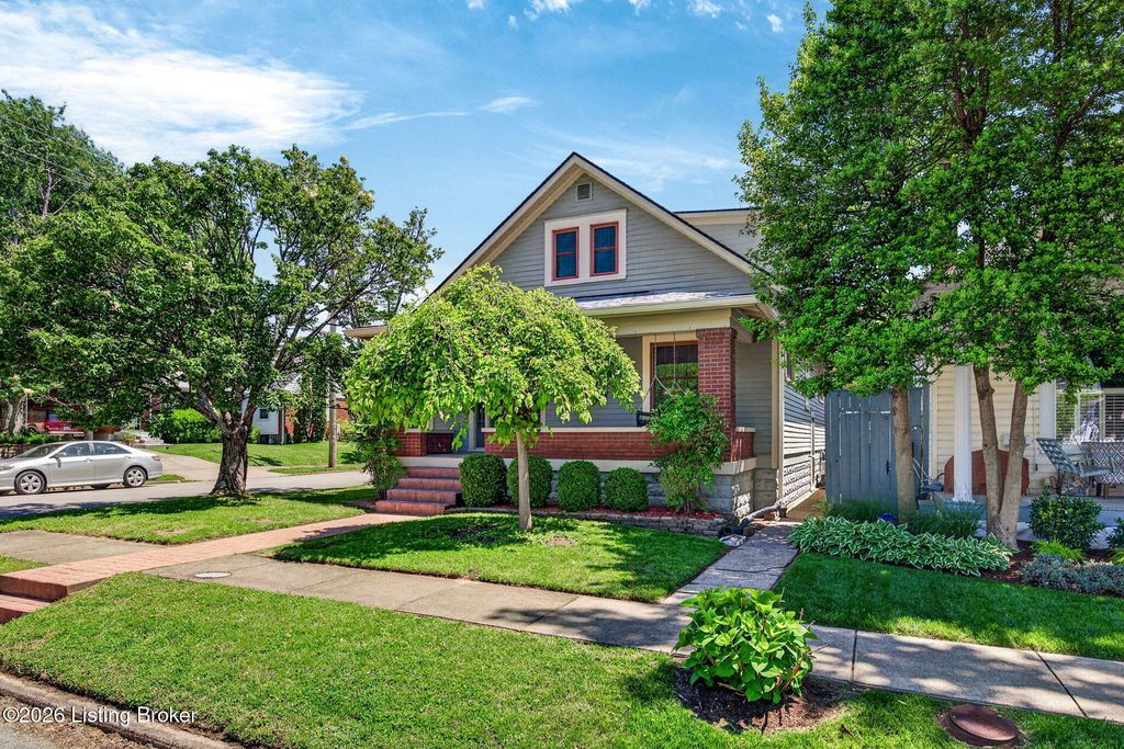 Photo of 2228 Eastview Ave, Louisville, KY 40205 (MLS # 1717483)