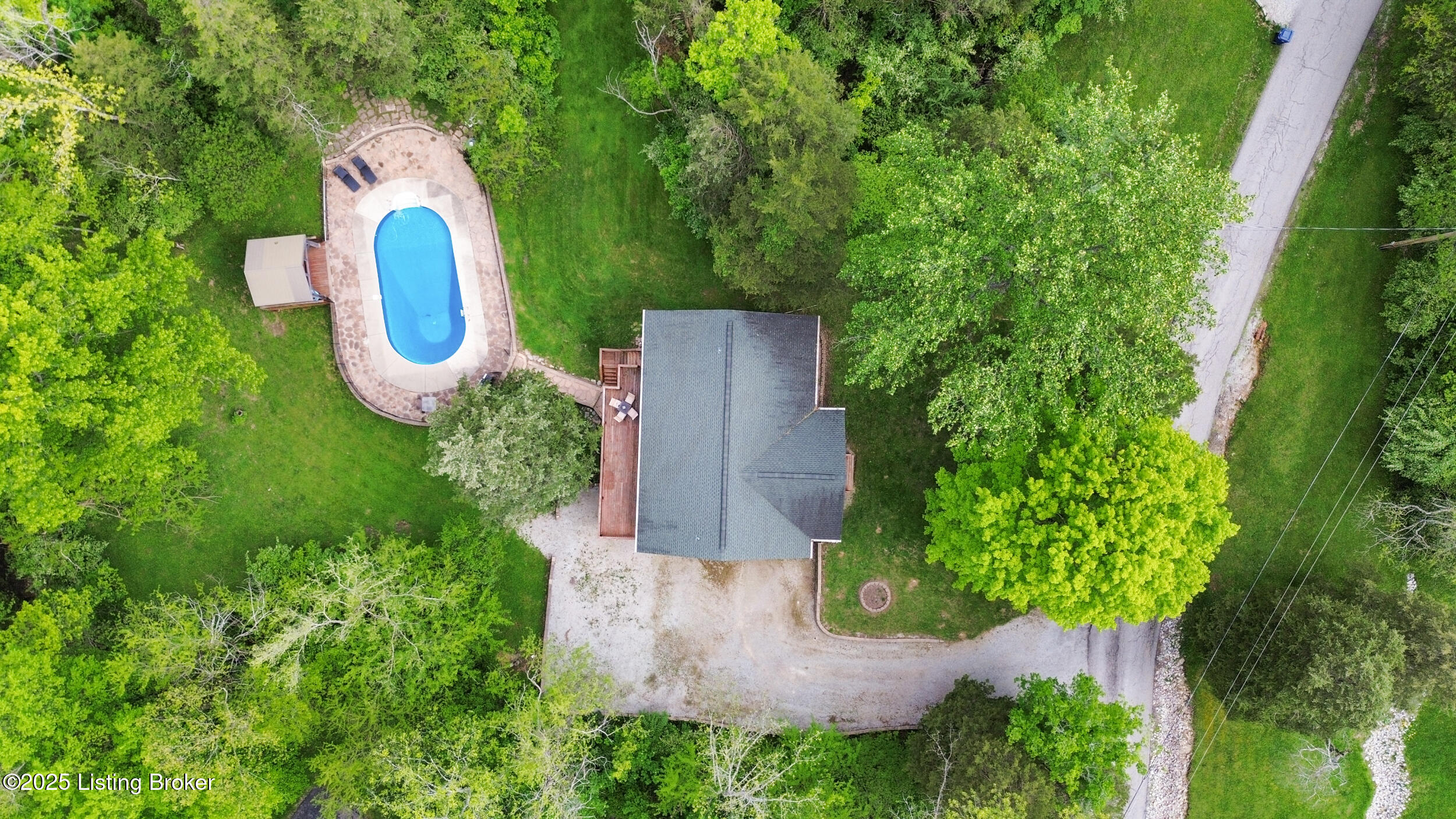 3301 Borowick Cir, La Grange, Pennsylvania image 8