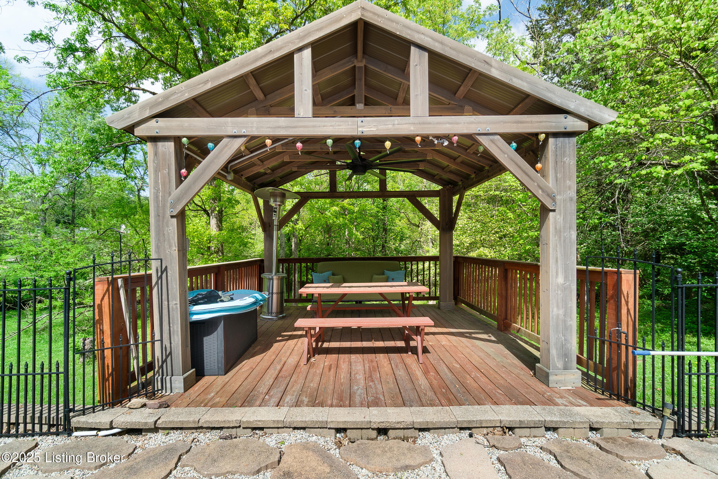 3301 Borowick Cir, La Grange, Pennsylvania image 16