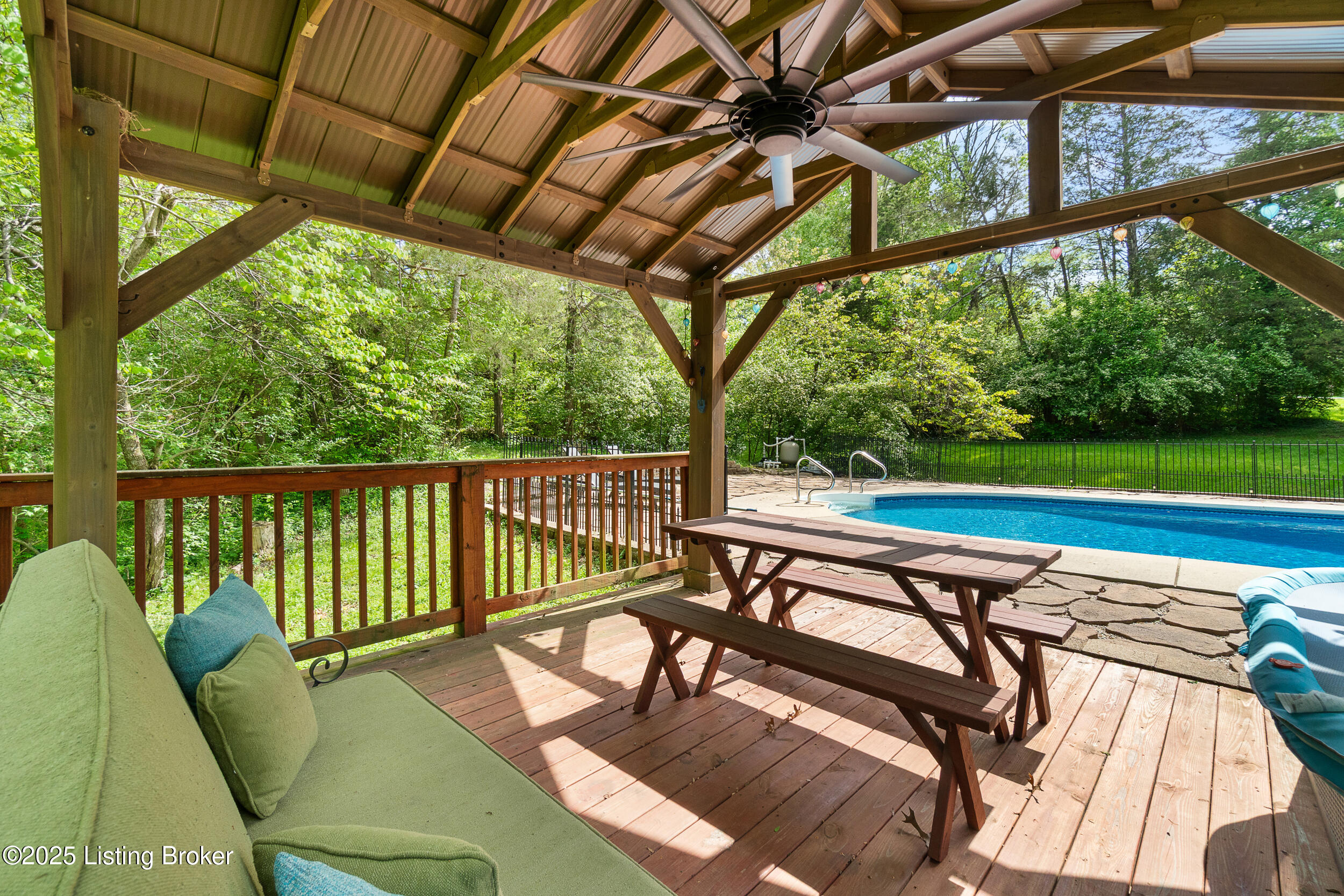3301 Borowick Cir, La Grange, Pennsylvania image 18