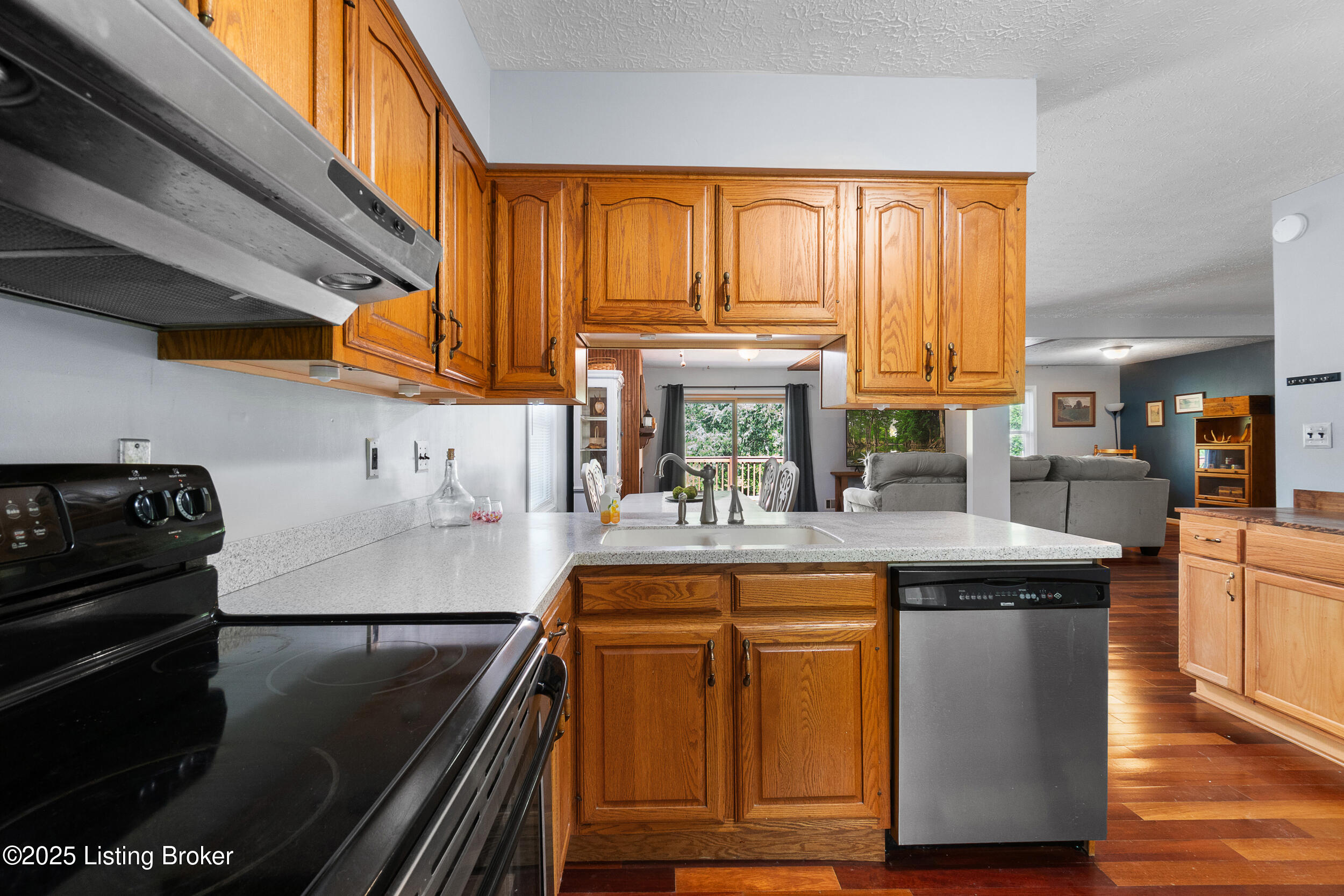 3301 Borowick Cir, La Grange, Pennsylvania image 32
