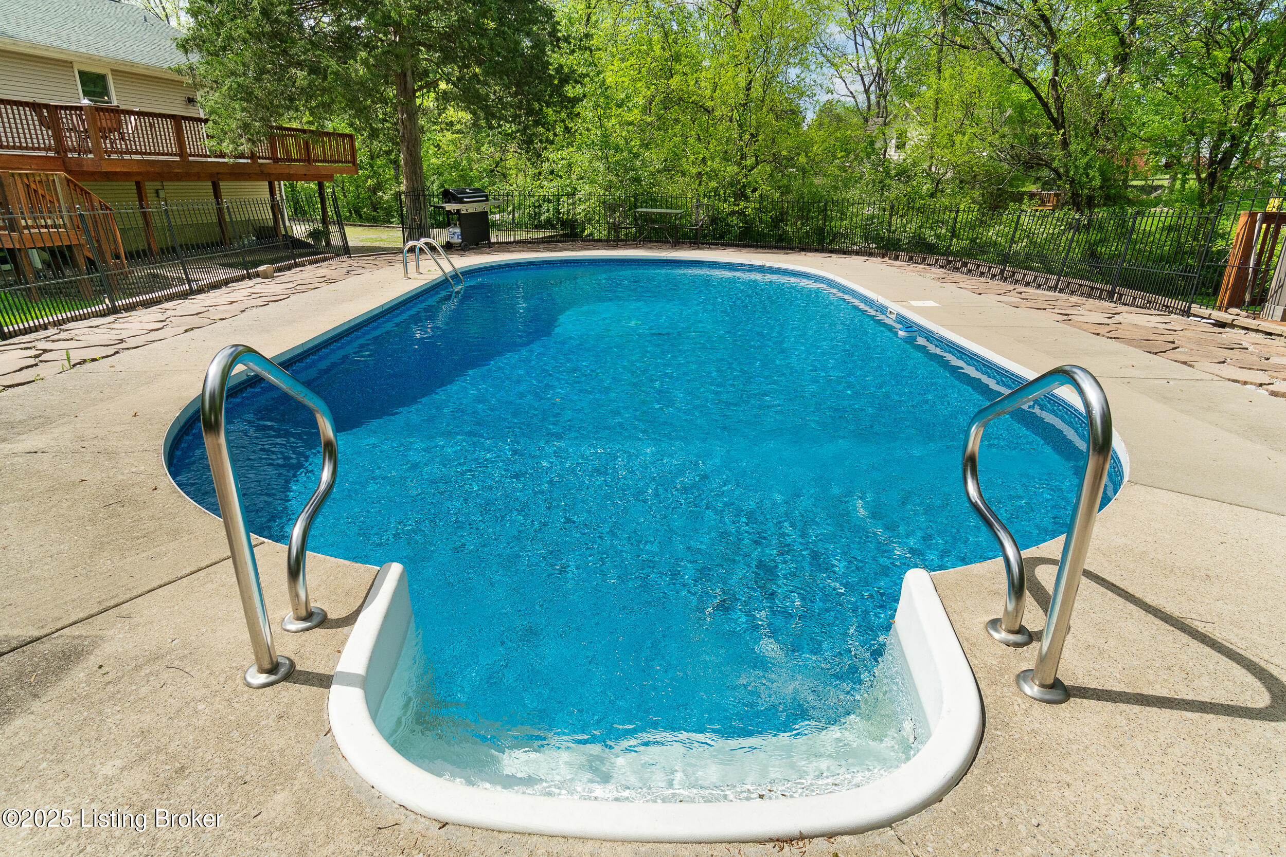 3301 Borowick Cir, La Grange, Pennsylvania image 15