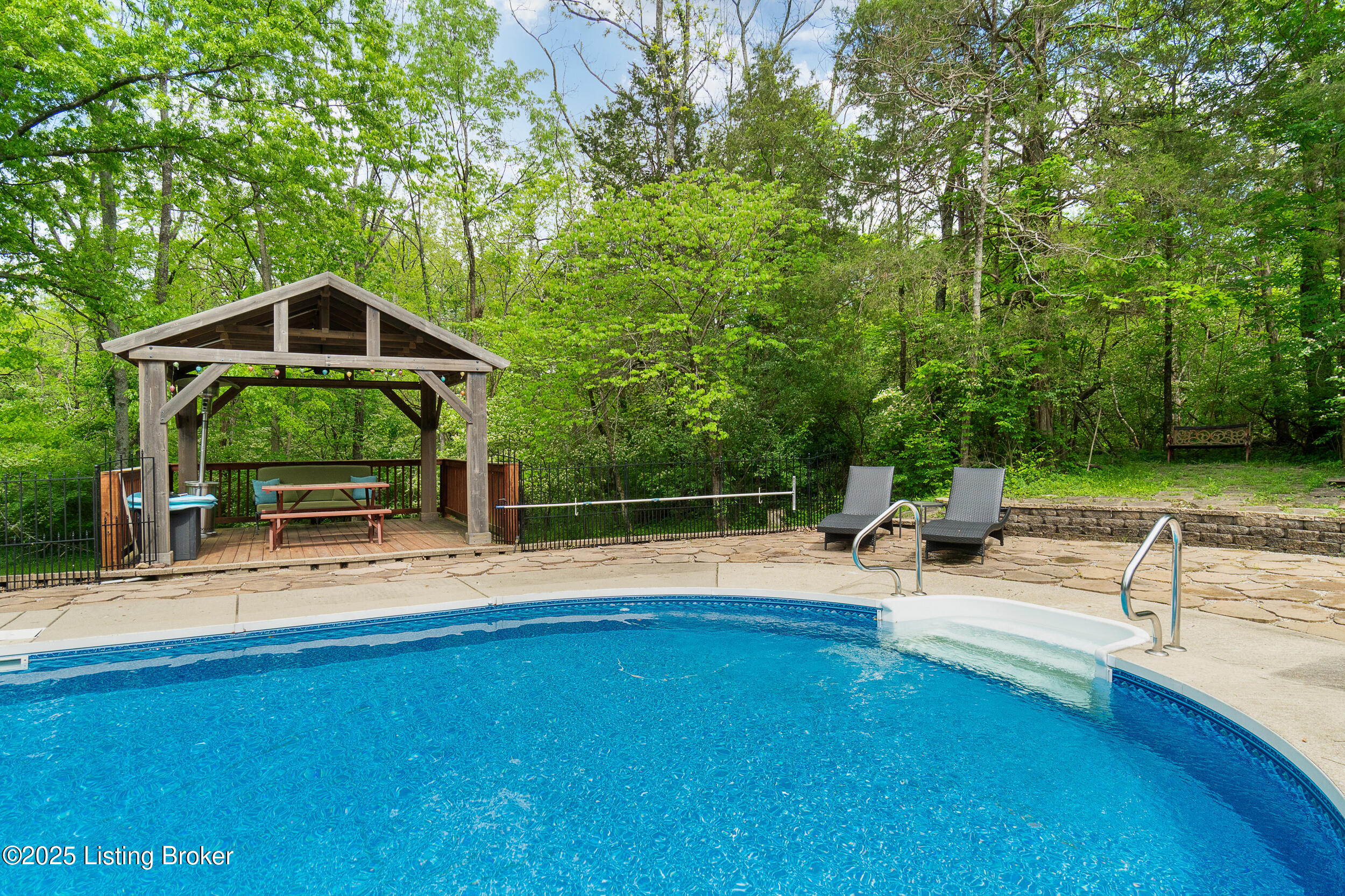 3301 Borowick Cir, La Grange, Pennsylvania image 14