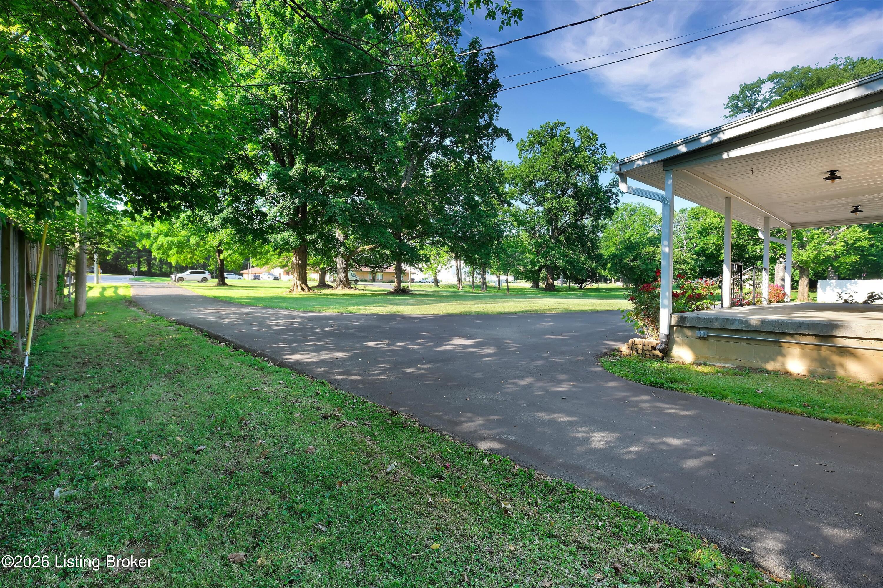 7125 W Highway 22