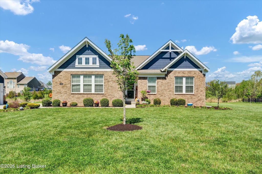 Photo of 1208 Summit Parks Dr, La Grange, KY 40031 (MLS # 1715169)
