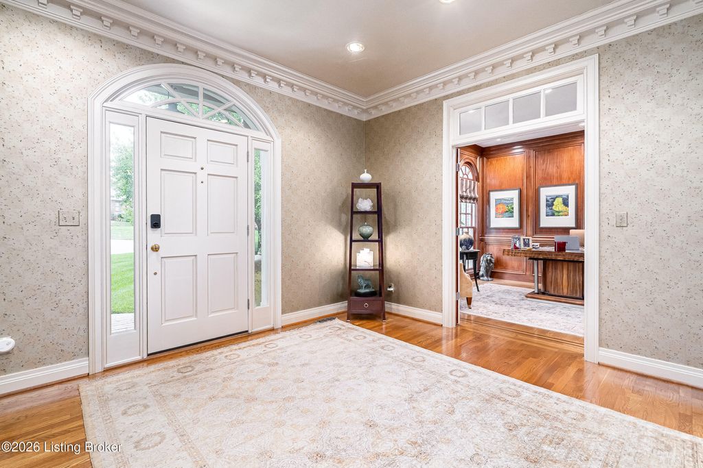 Photo of 1100 Bentwood Place Ct, Louisville, KY 40207 (MLS # 1711663)