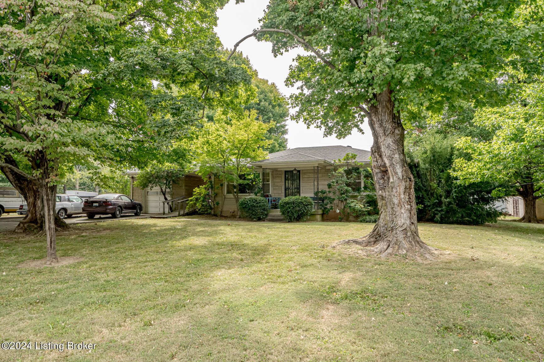 4626 Glen Rose Rd, Louisville, Kentucky image 3