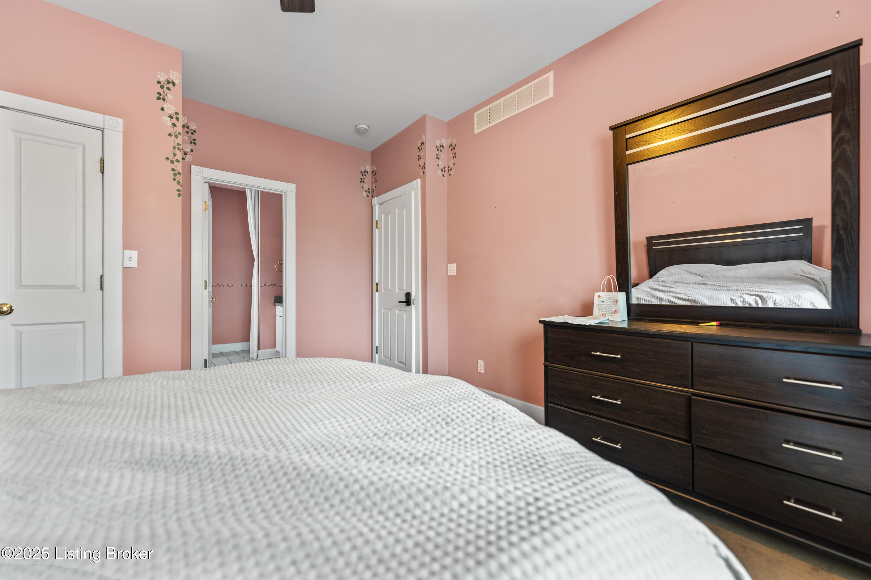 1386 S 6th St, Louisville, Kentucky image 46