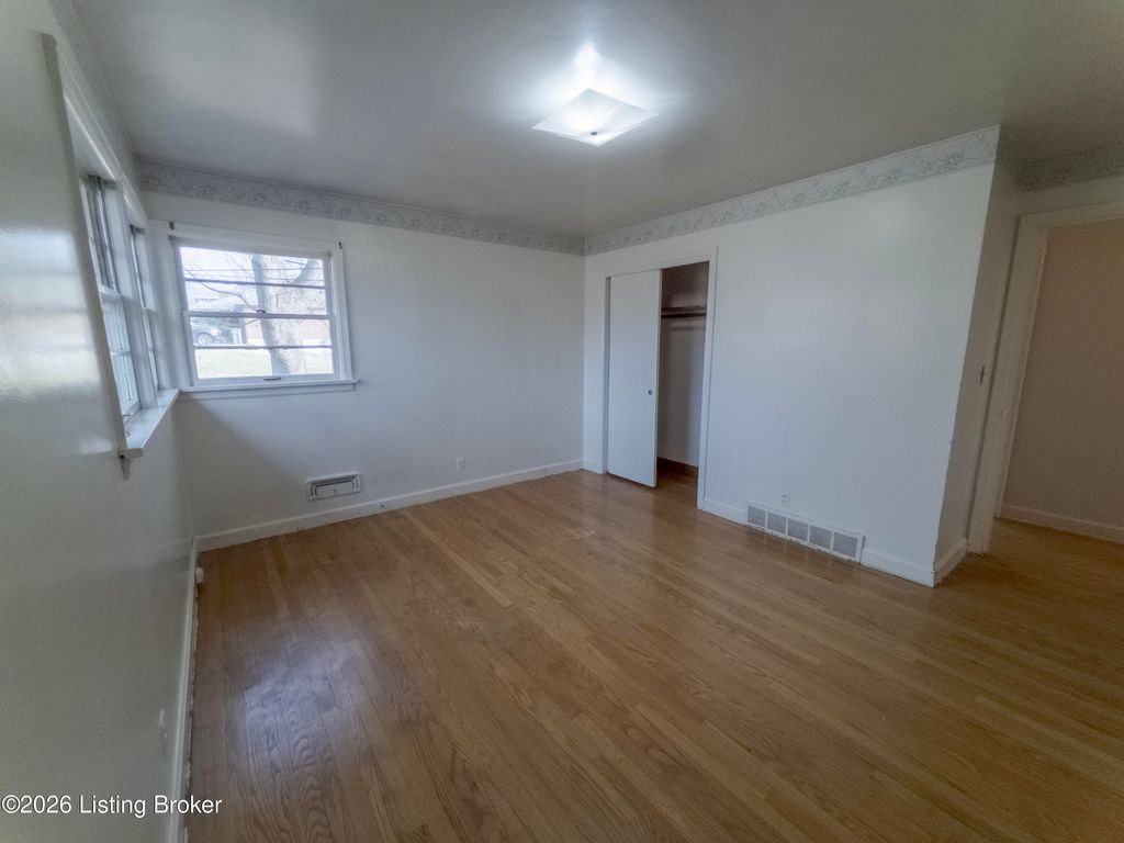 Photo of 8200 Joyce Dr, Louisville, KY 40219 (MLS # 1707808)