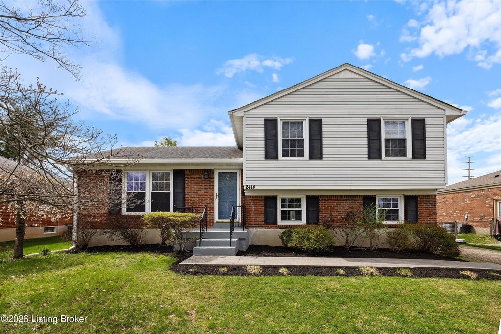 Photo of 2414 Parkdale Ave, Louisville, KY 40220 (MLS # 1711847)