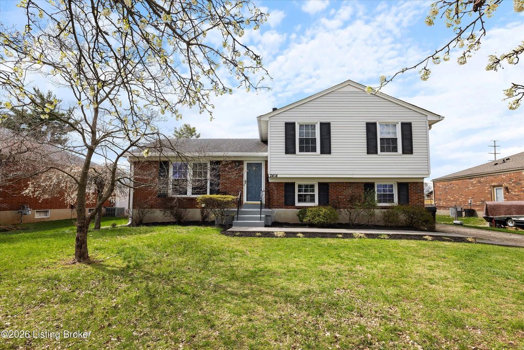 Photo of 2414 Parkdale Ave, Louisville, KY 40220 (MLS # 1711847)