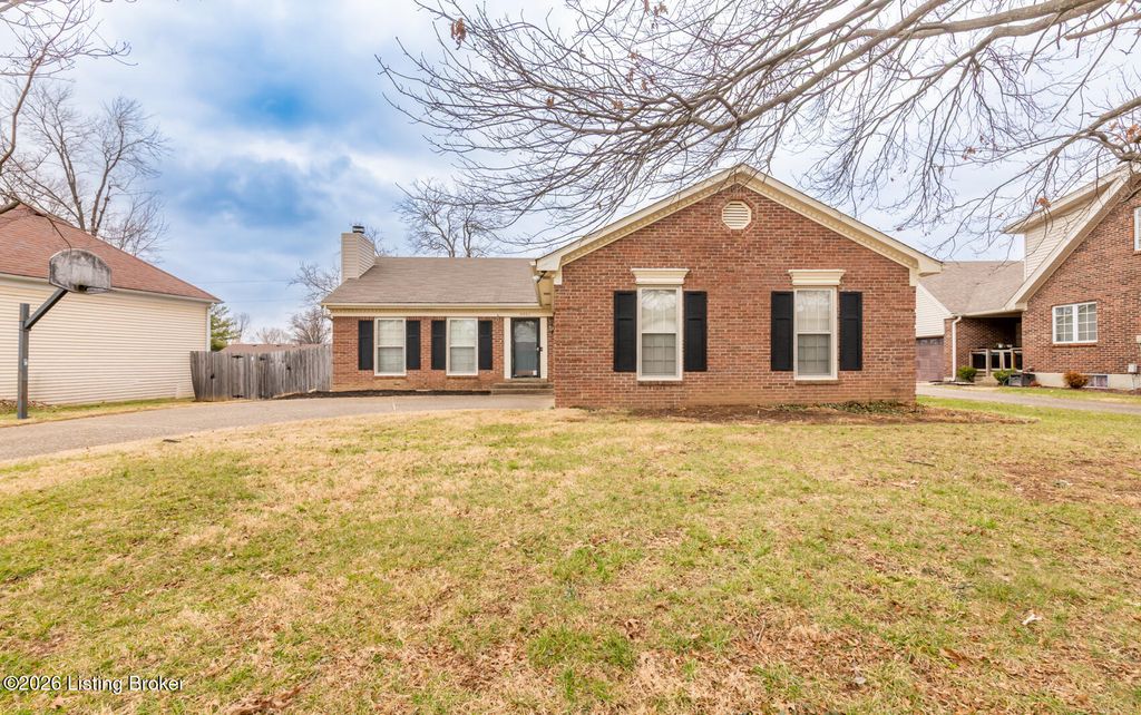 Photo of 9007 Green Garden Ct, Louisville, KY 40220 (MLS # 1709199)